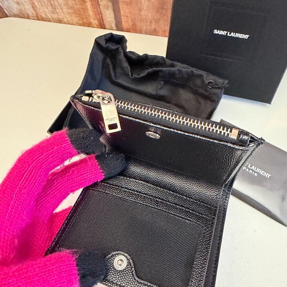 Saint Laurent Black Quilted Card Holder - Picture 14 of 16